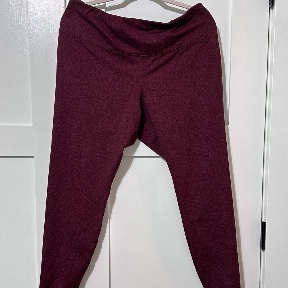 Old Navy Active Go-Dry High-Rise Maroon Stirrup Leggings Size XL